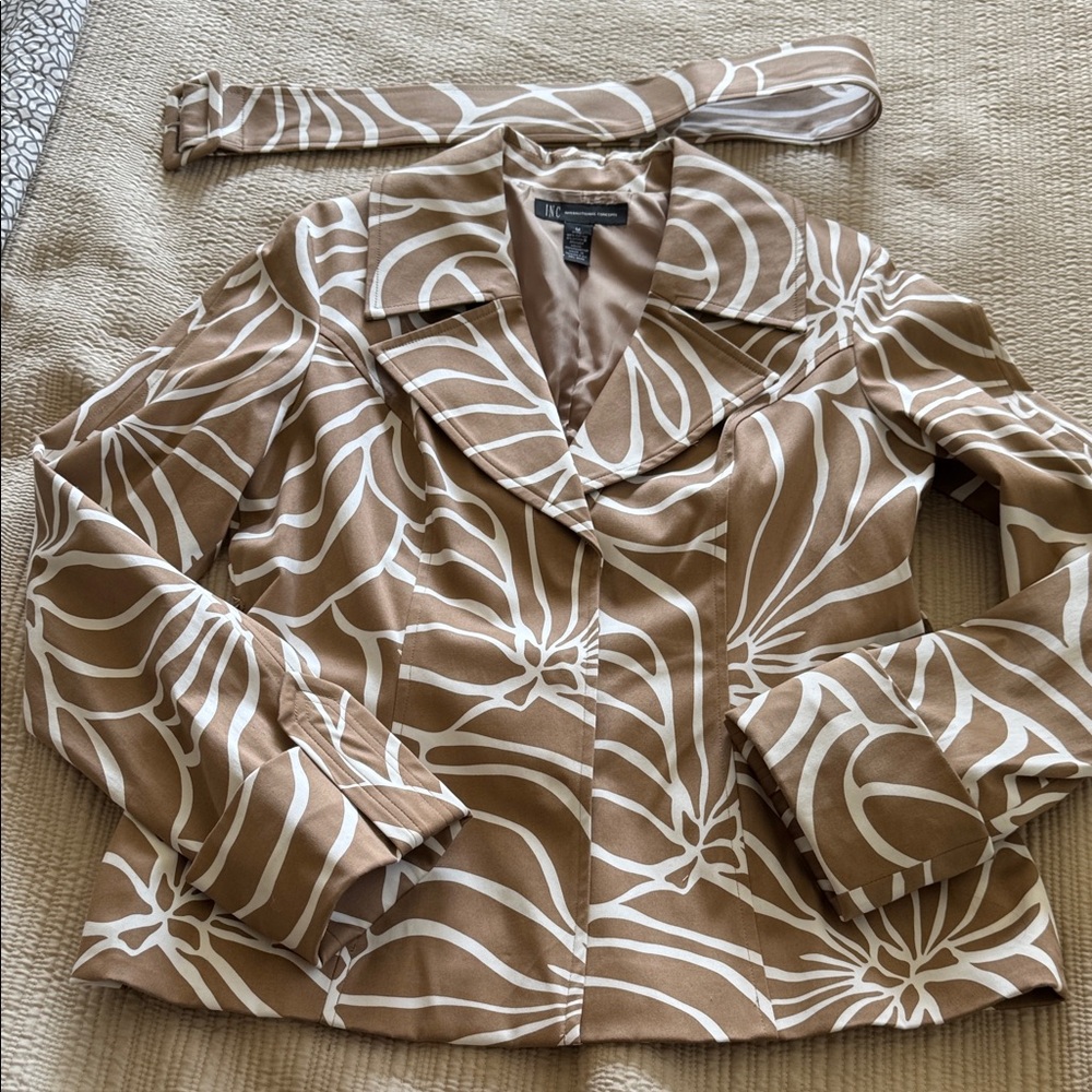 INC International Concepts Tan and White Spring Coat
